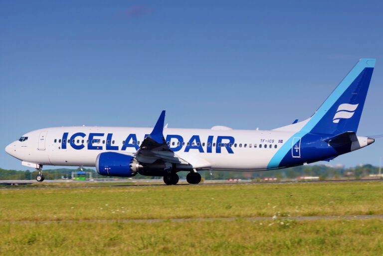 Icelandair 737