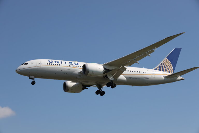 United Airlines Boeing 787