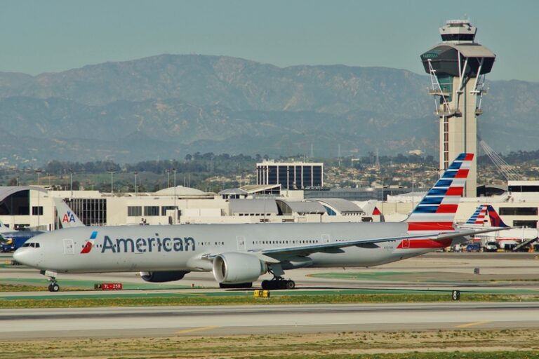 American Airlines Boeing 777