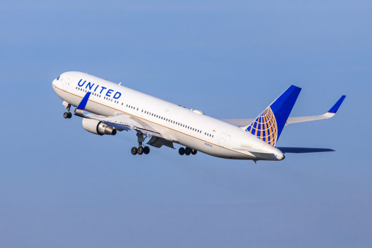 United Airlines Boeing 767-300