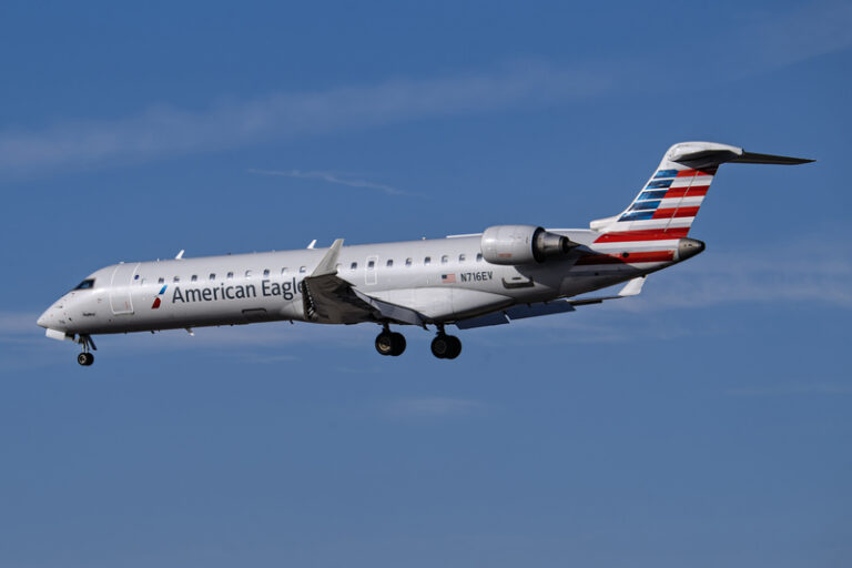 American Eagle CRJ