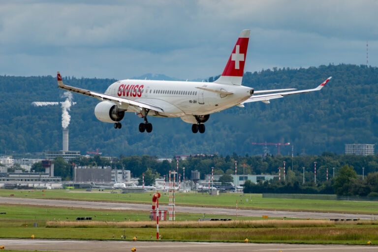 Swiss Airbus A220-100