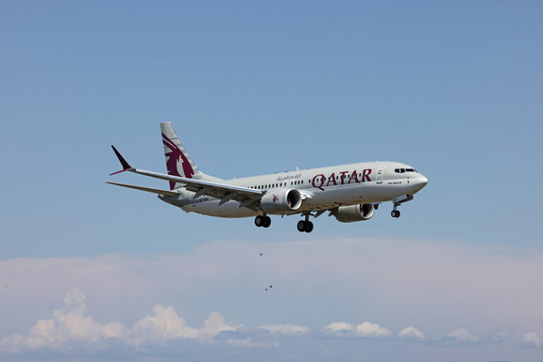 Qatar Airways Boeing 737-8 MAX