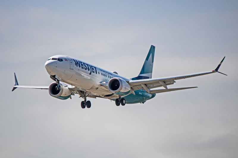 Westjet Boeing 737 Max 8