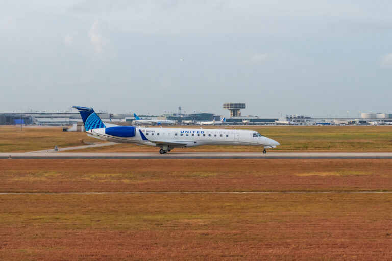 United Express Embraer