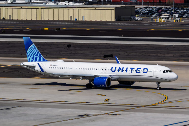 United Airlines Airbus A-321 NEO
