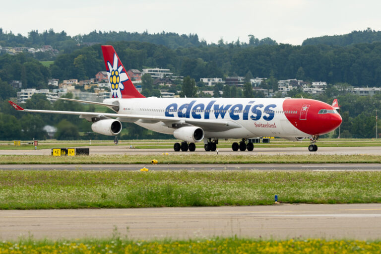 Edelweiss Air Airbus A340-313