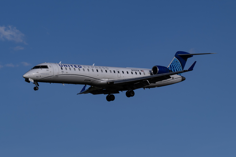 United Express CRJ700