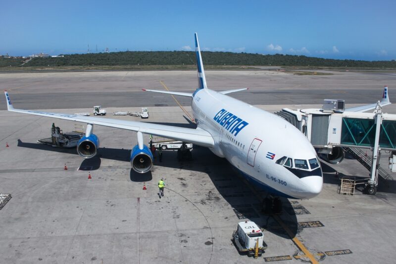Cubana IL-96