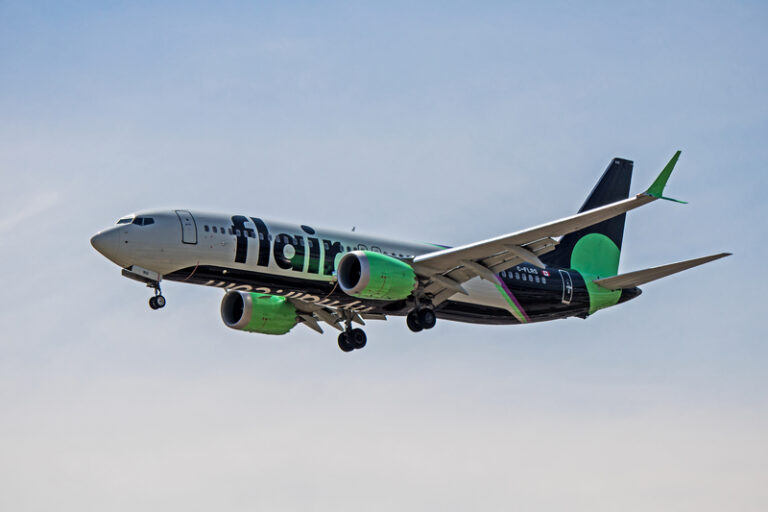 Flair Airlines Boeing 737 MAX 8