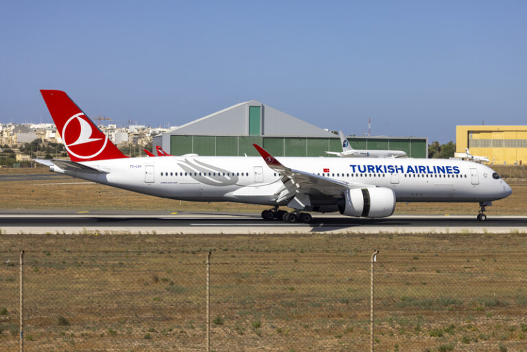 Turkish Airlines Airbus A350-900