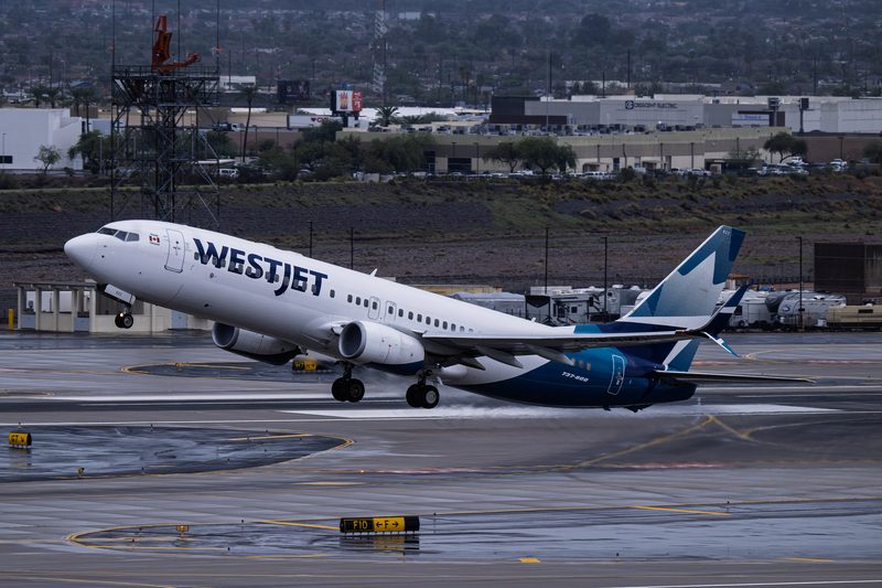 WestJet Airlines Boeing 737-800