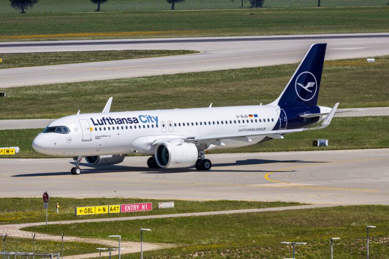 Lufthansa City Airbus A320neo