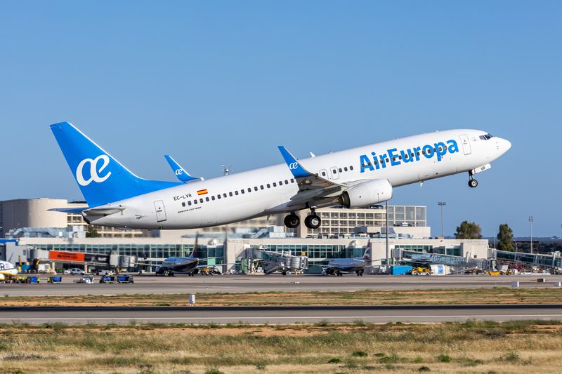 Air Europa 737 Suffers Serious Landing Incident At Palma After Wheel Failure