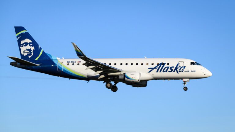 Alaska Airlines Horizon Embraer 175