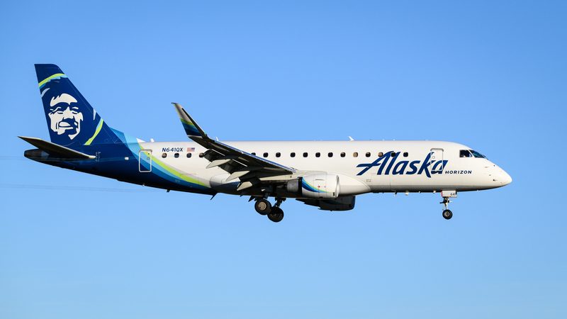 Alaska Airlines Horizon Embraer 175