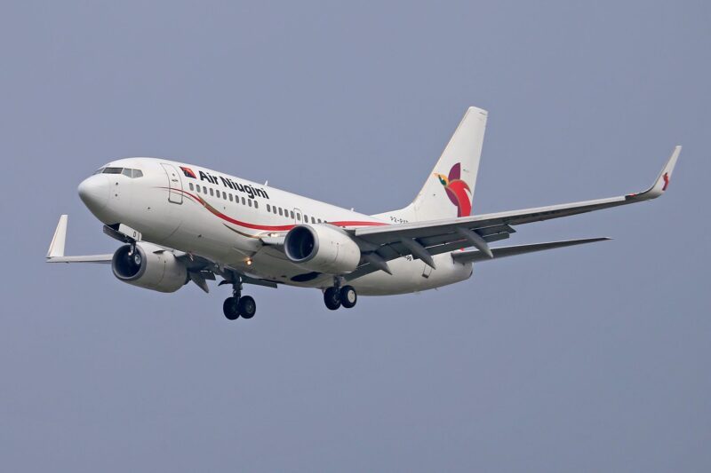 Air Niugini Boeing 737-700