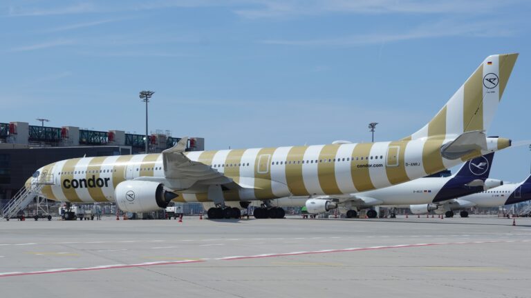 Condor Airbus A330-941