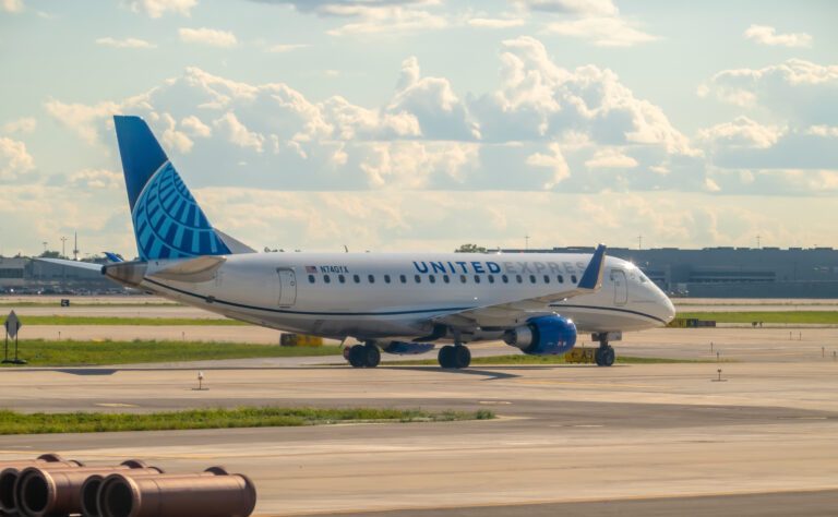 United Restores 109-Mile Los Angeles–Bakersfield Route After 12-Year Absence