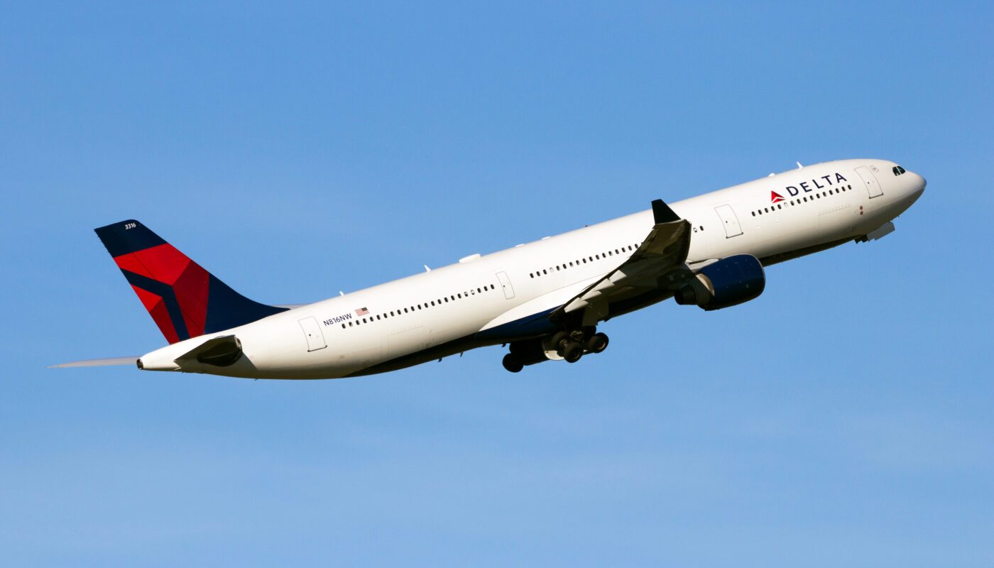Delta A330 Diverts to Porto After Smoke Reported in Cabin