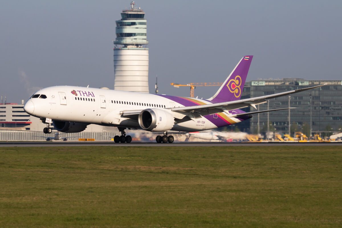 Thai Airways Boeing 787-8 Dreamliner