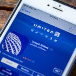 United Tests App-Based Gate Pickup for Food at Newark