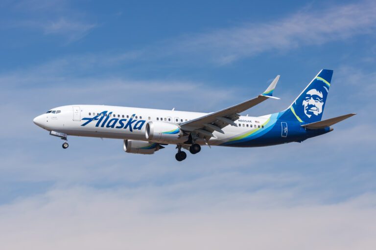 Alaska Airlines Completes First Seattle-Reykjavik MAX Season