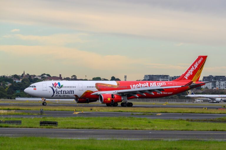 Vietjet Launches Hanoi-Prague Service via Almaty